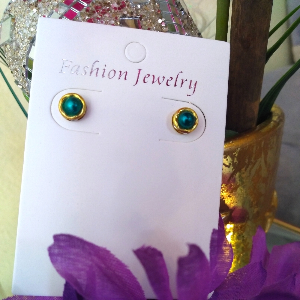 Earings stud